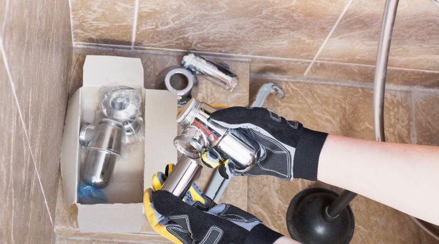Professional gutter cleaning in Porter, TX